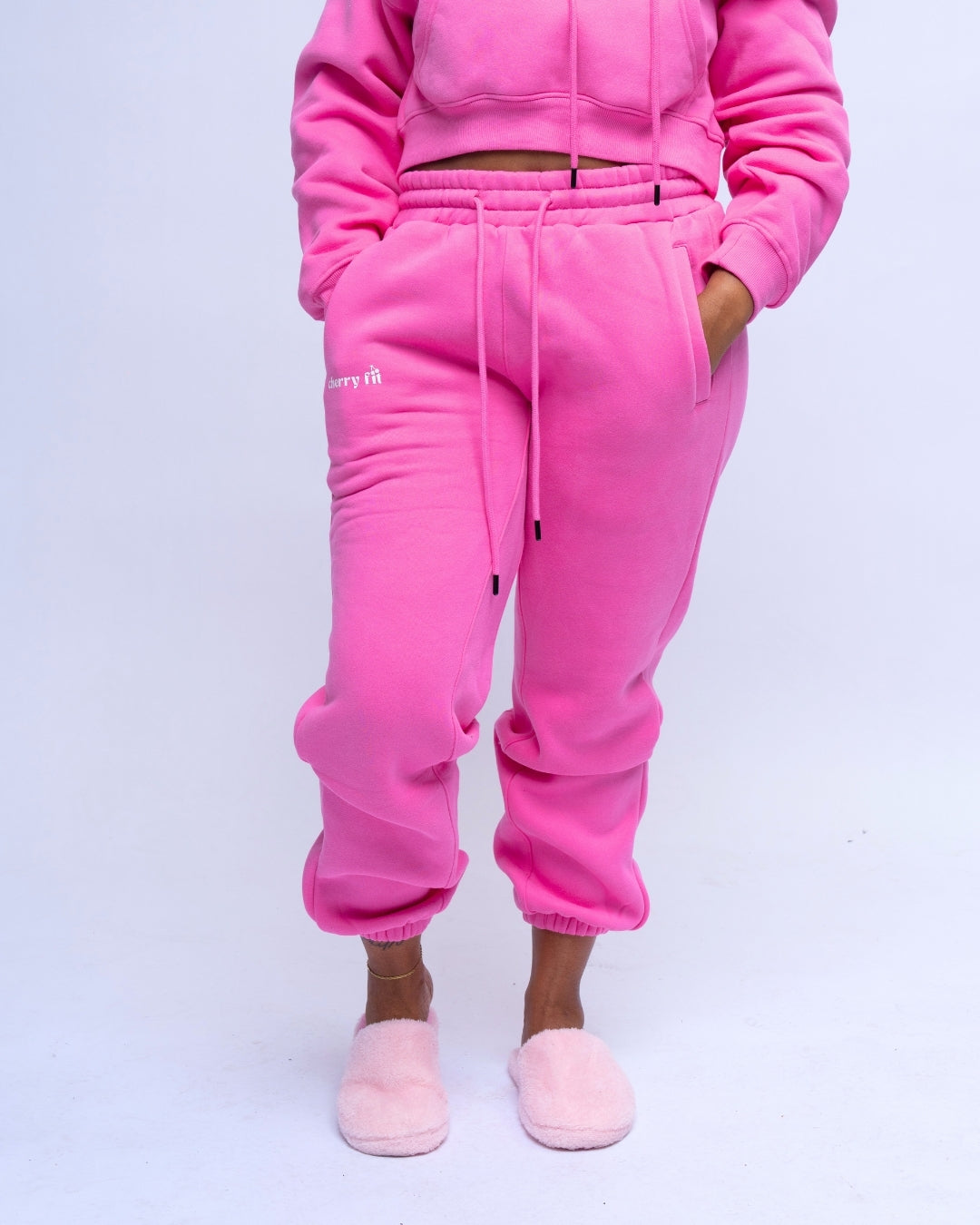 【CHERRYQUIRI】stud twinkle jogger pt MUSINSA | CHERRYQUIRI stud twinkle jogger pt - white